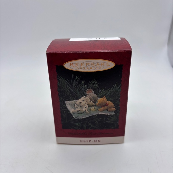 Hallmark Keepsake Grandchild's First Christmas 1994 Clip On Christmas Ornament - Picture 11 of 15
